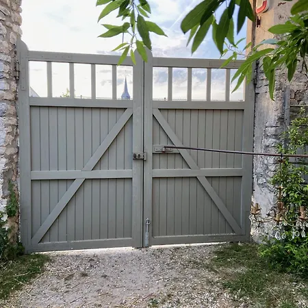 Privee Avec Acces Jardin En Coeur De Village Gæstehus Guerville